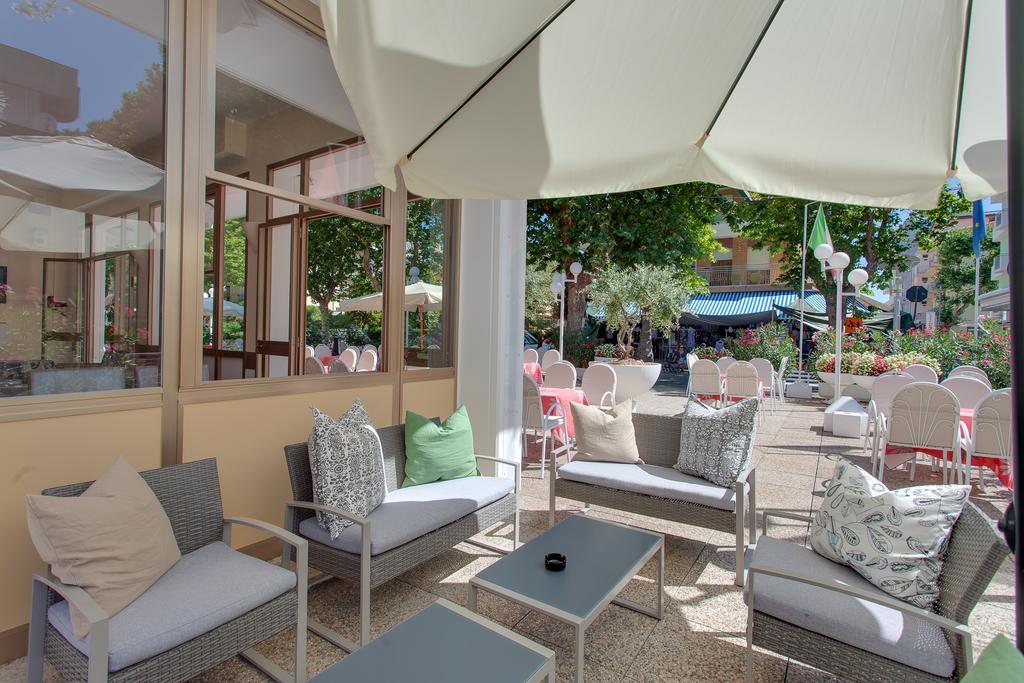 Hotel Garden Белариа-Игеа Марина Екстериор снимка