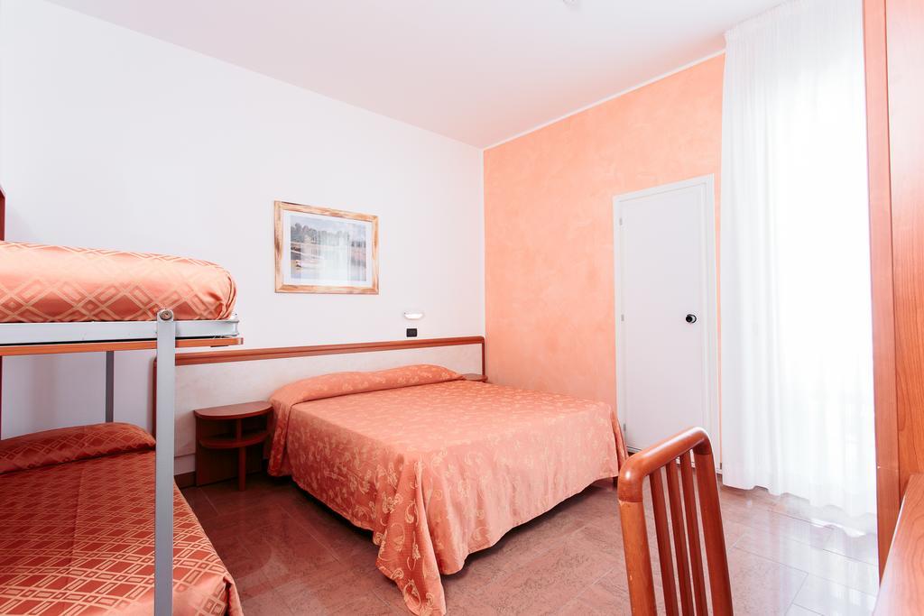 Hotel Garden Белариа-Игеа Марина Екстериор снимка
